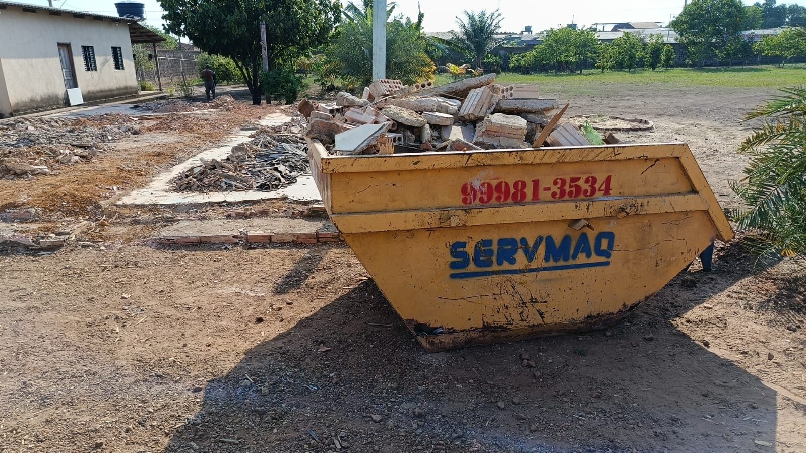 Demolição e Limpeza de terrenos com Licença e Certifiacão Ambiental.